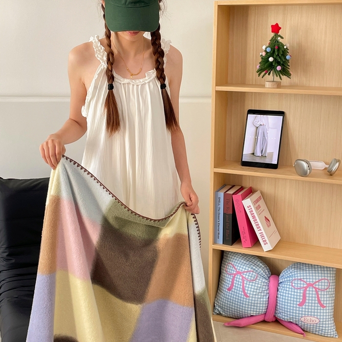 91家纺网 家纺一手货源 找家纺 晚爱家纺（原晚安家居） 2025新款跨境暖羊绒双面绵羊绒沙发毯多功能盖毯 糖块