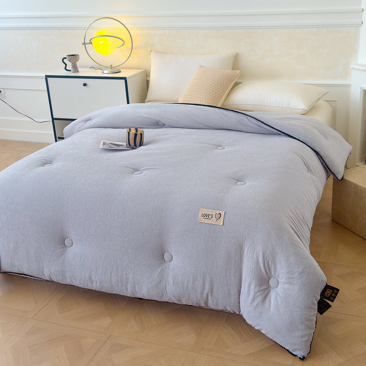 91家纺网 家纺一手货源 找家纺 蓝冰家纺 2025新款保暖雪尼绒大豆被冬被被子被芯 典雅灰