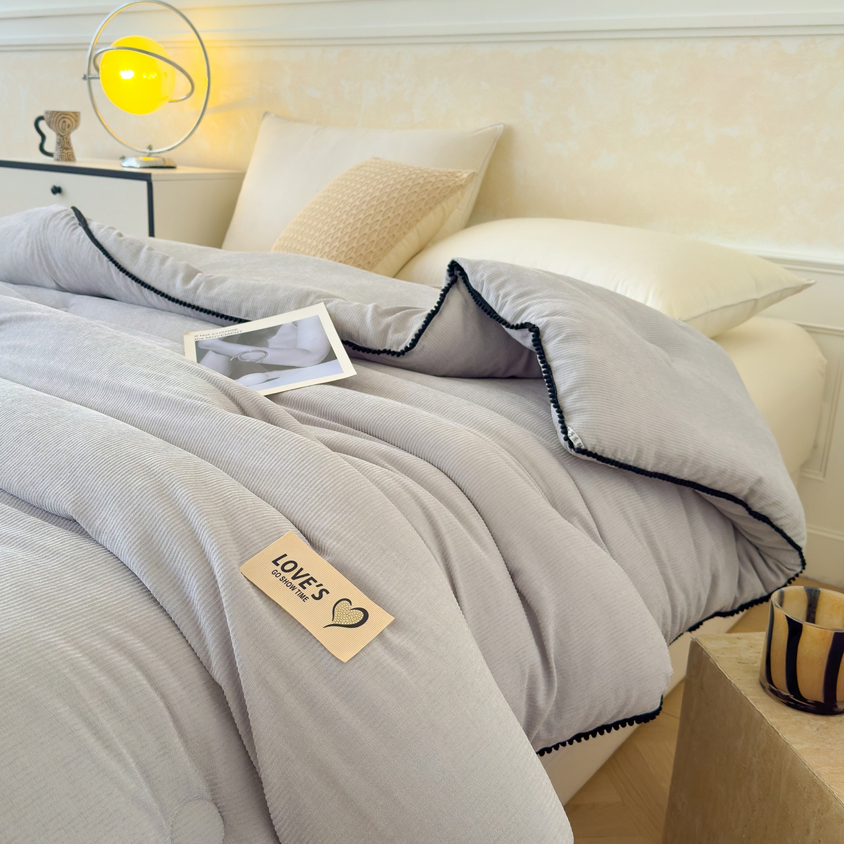 91家纺网 家纺一手货源 找家纺 蓝冰家纺 2025新款保暖雪尼绒大豆被冬被被子被芯 典雅灰