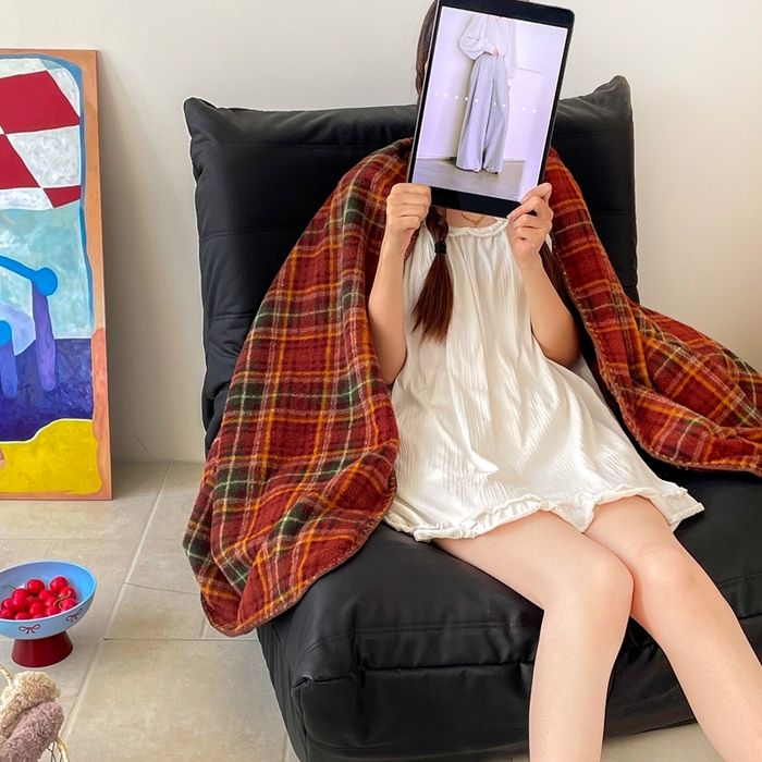 91家纺网 家纺一手货源 找家纺 晚爱家纺（原晚安家居） 2025新款跨境暖羊绒双面绵羊绒沙发毯多功能盖毯 节日派对