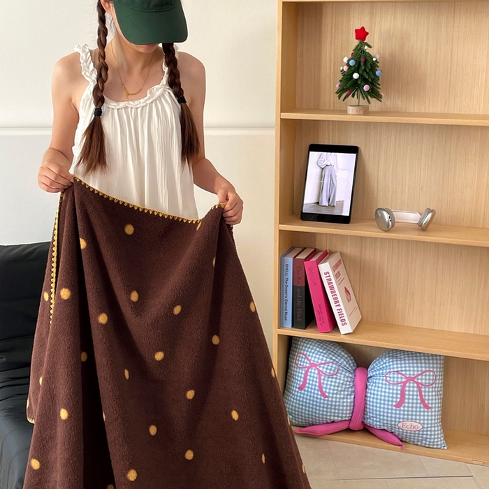 91家纺网 家纺一手货源 找家纺 晚爱家纺（原晚安家居） 2025新款跨境暖羊绒双面绵羊绒沙发毯多功能盖毯 咖波点