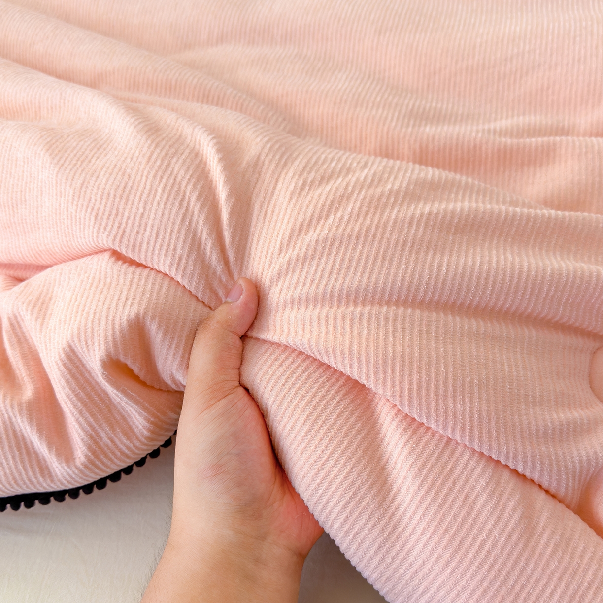 91家纺网 家纺一手货源 找家纺 蓝冰家纺 2025新款保暖雪尼绒大豆被冬被被子被芯 墨玉色