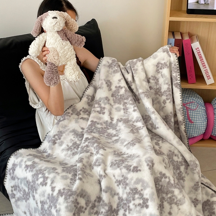 91家纺网 家纺一手货源 找家纺 晚爱家纺（原晚安家居） 2025新款跨境暖羊绒双面绵羊绒沙发毯多功能盖毯 梦幻花园