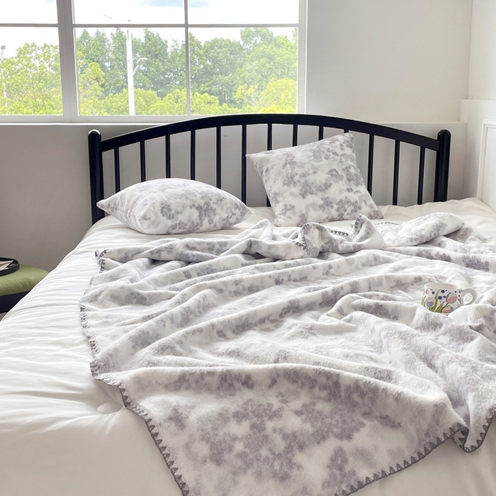 91家纺网 家纺一手货源 找家纺 晚爱家纺（原晚安家居） 2025新款跨境暖羊绒双面绵羊绒沙发毯多功能盖毯 梦幻花园