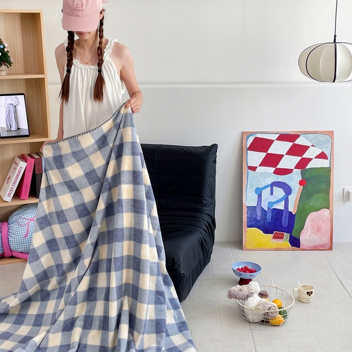 91家纺网 家纺一手货源 找家纺 晚爱家纺（原晚安家居） 2025新款跨境暖羊绒双面绵羊绒沙发毯多功能盖毯 南山蓝