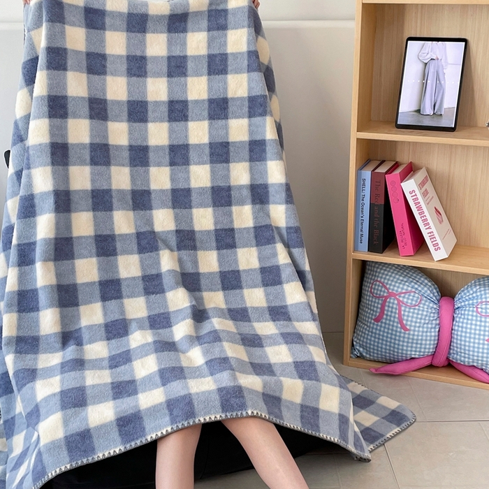 91家纺网 家纺一手货源 找家纺 晚爱家纺（原晚安家居） 2025新款跨境暖羊绒双面绵羊绒沙发毯多功能盖毯 南山蓝