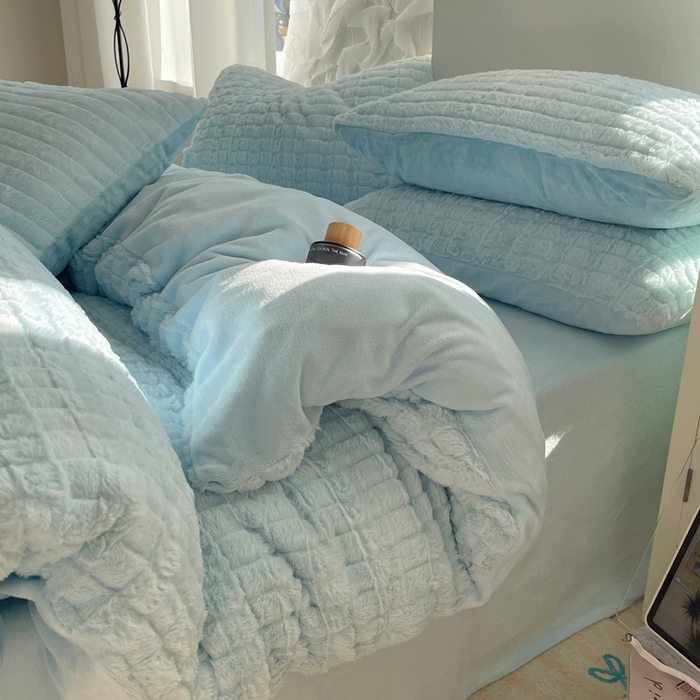 91家纺网 家纺一手货源 找家纺 （总）金爱家 2025新款全消光牛奶绒A类纯色獭兔毛绒立体牛奶绒四件套