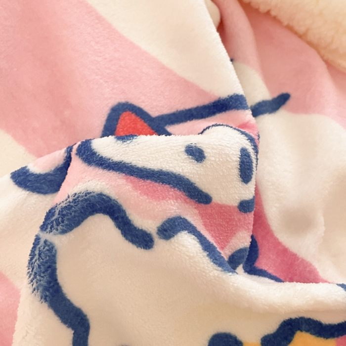 91家纺网 家纺一手货源 找家纺 金爱家 2025新款卡通多功能牛奶绒羊羔绒毛毯 羊羔绒-草莓冰淇淋美乐蒂