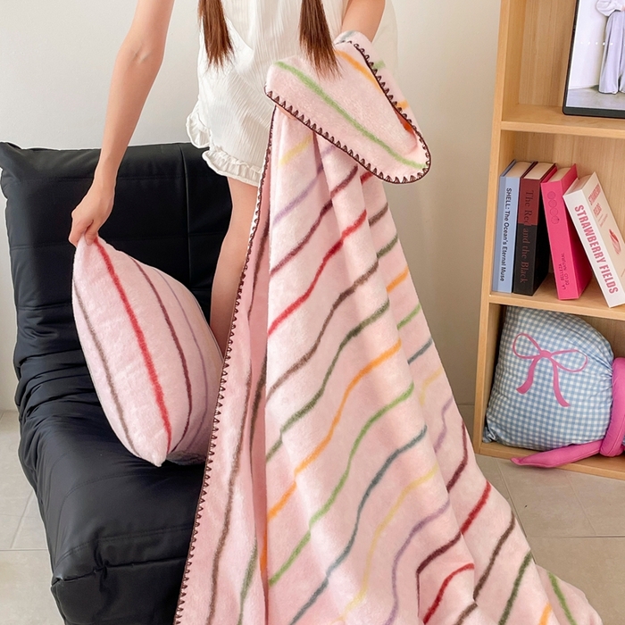 91家纺网 家纺一手货源 找家纺 晚爱家纺（原晚安家居） 2025新款跨境暖羊绒双面绵羊绒沙发毯多功能盖毯 七彩条