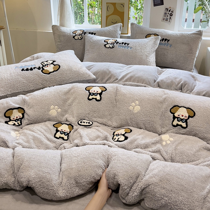 91家纺网 家纺一手货源 找家纺 （总）金爱家 2025新款泰迪绒毛巾绣四件套