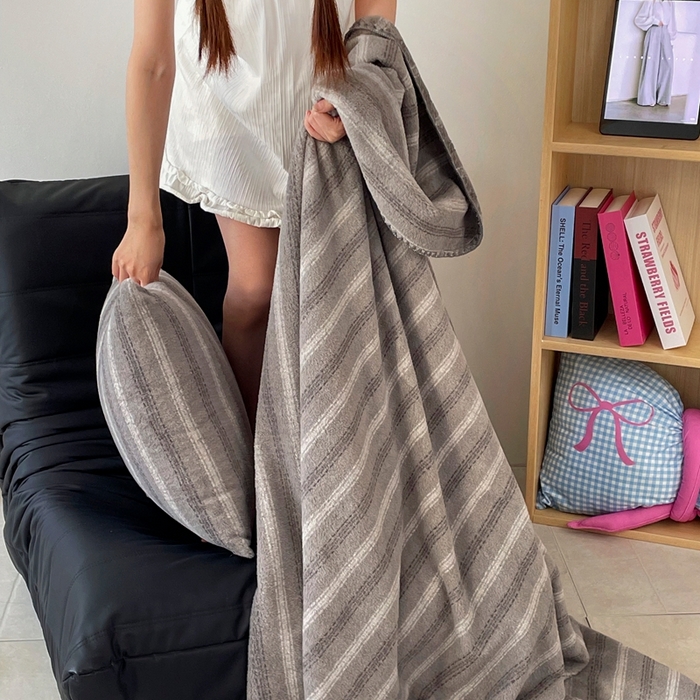 91家纺网 家纺一手货源 找家纺 晚爱家纺（原晚安家居） 2025新款跨境暖羊绒双面绵羊绒沙发毯多功能盖毯 虚幻灰