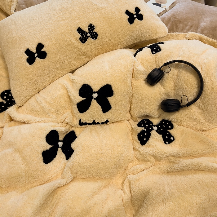 91家纺网 家纺一手货源 找家纺 金爱家 2025新款泰迪绒毛巾绣四件套 泰迪绒-蝴蝶结