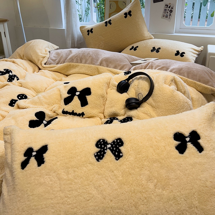 91家纺网 家纺一手货源 找家纺 金爱家 2025新款泰迪绒毛巾绣四件套 泰迪绒-蝴蝶结