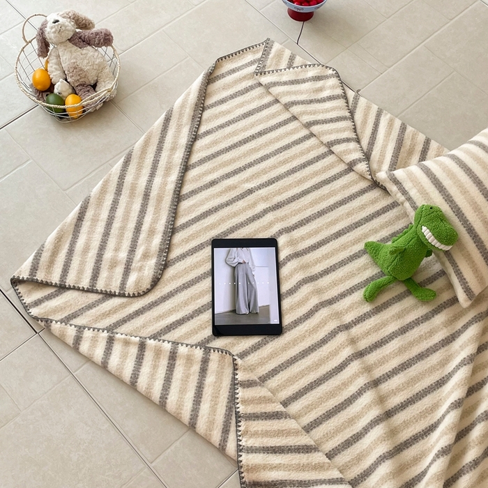 91家纺网 家纺一手货源 找家纺 晚爱家纺（原晚安家居） 2025新款跨境暖羊绒双面绵羊绒沙发毯多功能盖毯 虚幻米