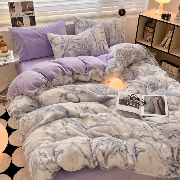 91家纺网 家纺一手货源 找家纺 金爱家 2025新款全消光牛奶绒A类纯色獭兔毛绒立体牛奶绒四件套 大理石深蓝