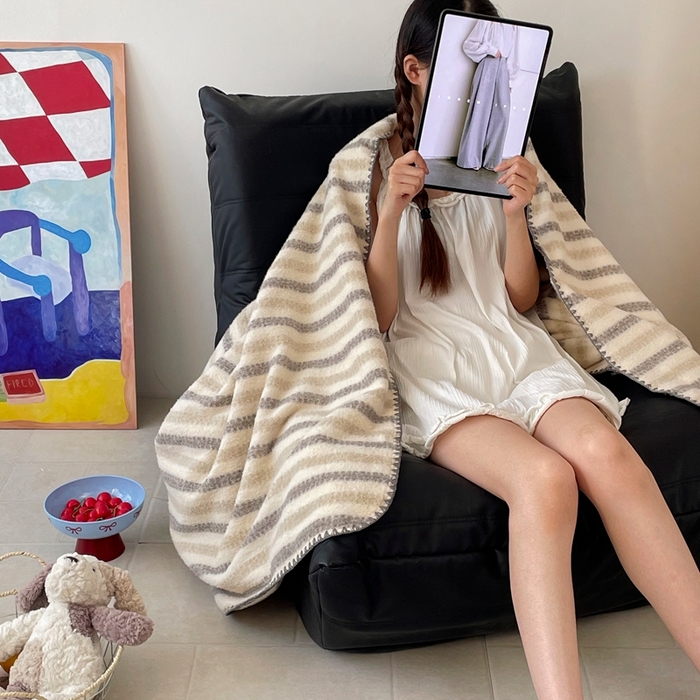 91家纺网 家纺一手货源 找家纺 晚爱家纺（原晚安家居） 2025新款跨境暖羊绒双面绵羊绒沙发毯多功能盖毯 虚幻米