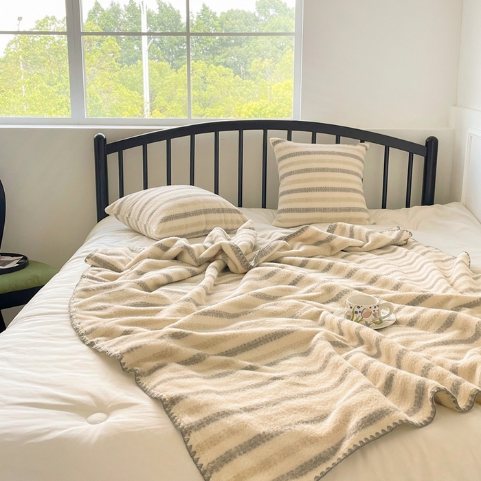 91家纺网 家纺一手货源 找家纺 晚爱家纺（原晚安家居） 2025新款跨境暖羊绒双面绵羊绒沙发毯多功能盖毯 虚幻米