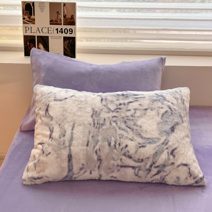 91家纺网 家纺一手货源 找家纺 金爱家 2025新款全消光牛奶绒A类纯色獭兔毛绒立体牛奶绒四件套 大理石深蓝