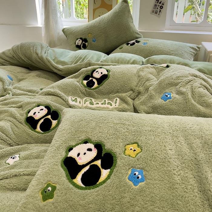 91家纺网 家纺一手货源 找家纺 金爱家 2025新款泰迪绒毛巾绣四件套 泰迪绒-熊猫宝贝