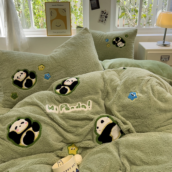 91家纺网 家纺一手货源 找家纺 金爱家 2025新款泰迪绒毛巾绣四件套 泰迪绒-熊猫宝贝