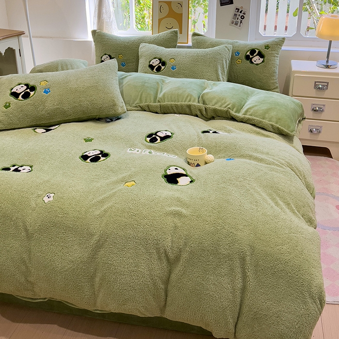 91家纺网 家纺一手货源 找家纺 金爱家 2025新款泰迪绒毛巾绣四件套 泰迪绒-熊猫宝贝