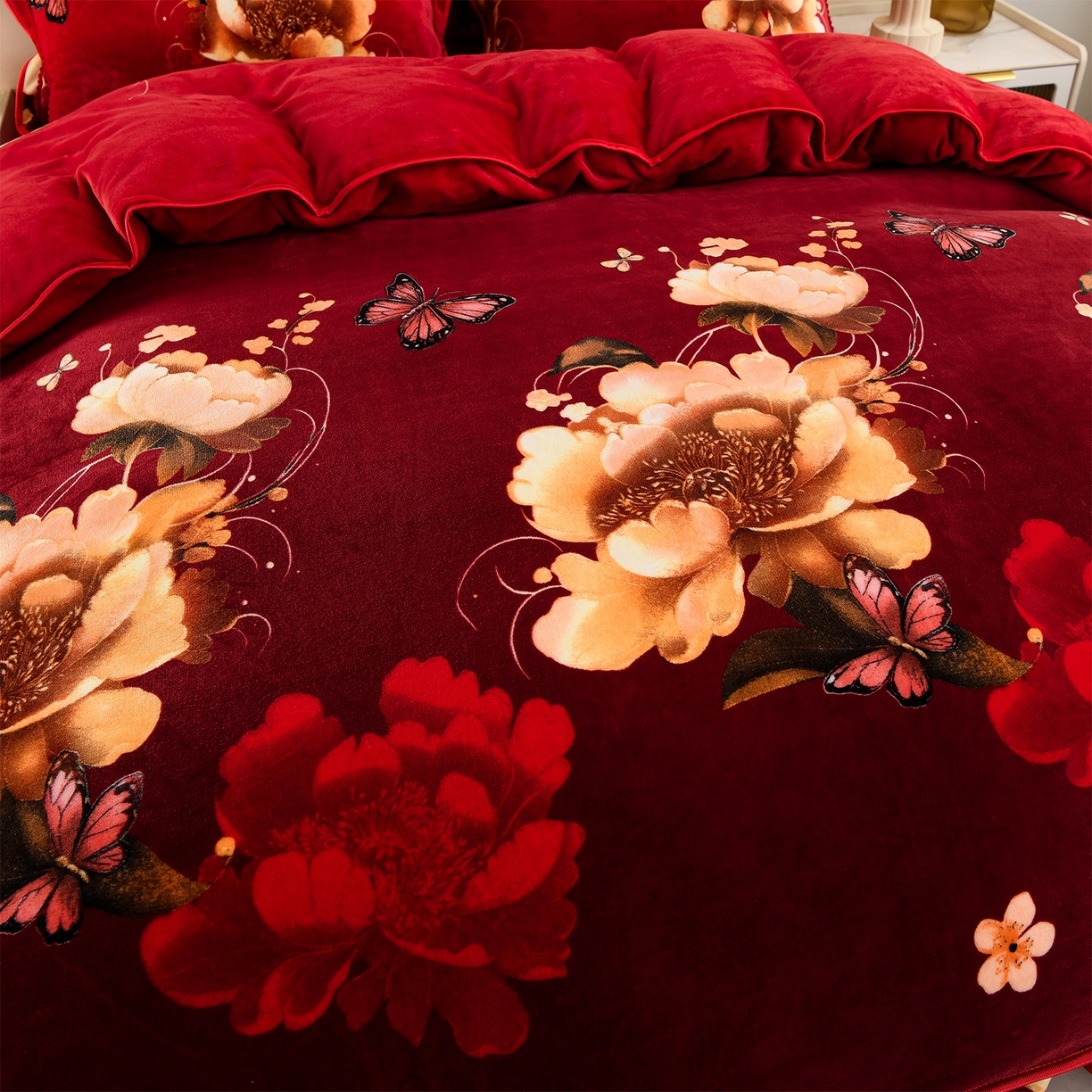 91家纺网 家纺一手货源 找家纺 贝诗梦 2025直播8.5斤高克重牛奶绒金貂法莱绒保暖四件套 花香