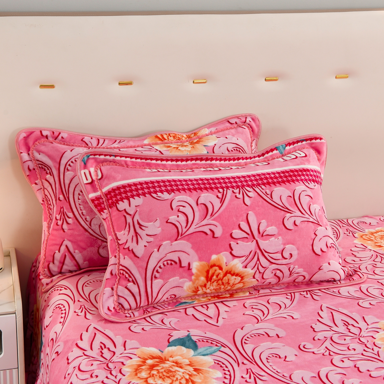 91家纺网 家纺一手货源 找家纺 贝诗梦 2025直播8.5斤高克重牛奶绒金貂法莱绒保暖四件套 小花园