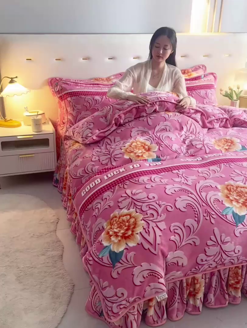 91家纺网 家纺一手货源 找家纺 贝诗梦 2025直播8.5斤高克重牛奶绒金貂法莱绒保暖四件套 小花园