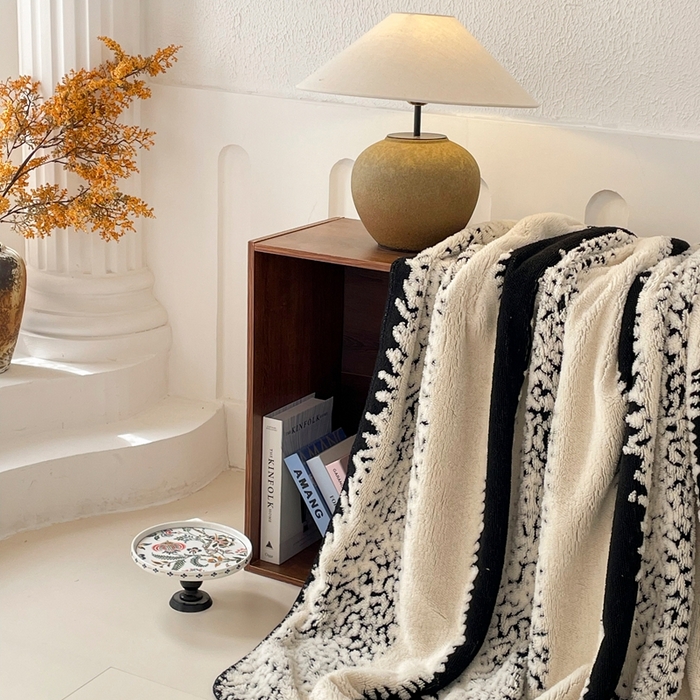 91家纺网 家纺一手货源 找家纺 （总）晚爱家纺（原晚安家居） 2025新款跨境多功能盖毯沙发毯双面印花舒棉绒毛毯