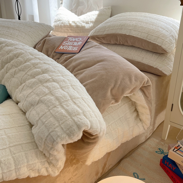 金爱家 2025新款全消光牛奶绒A类纯色獭兔毛绒立体牛奶绒四件套 奶白咖