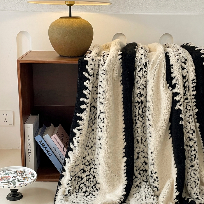 91家纺网 家纺一手货源 找家纺 晚爱家纺（原晚安家居） 2025新款跨境多功能盖毯沙发毯双面印花舒棉绒毛毯 时光条