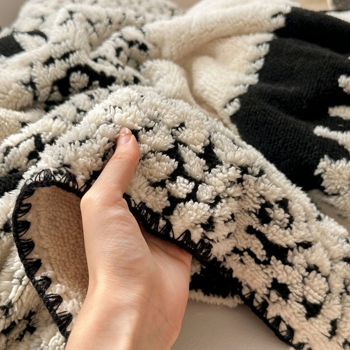 91家纺网 家纺一手货源 找家纺 晚爱家纺（原晚安家居） 2025新款跨境多功能盖毯沙发毯双面印花舒棉绒毛毯 时光条