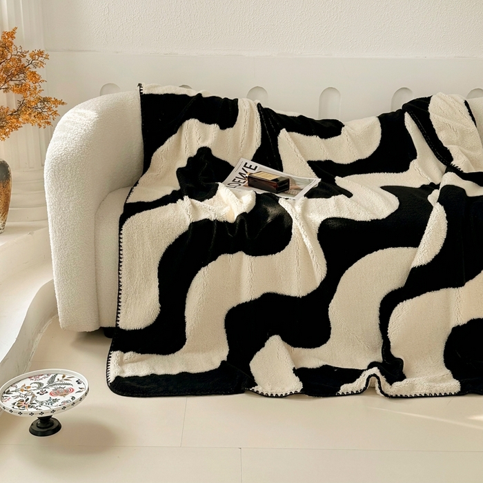 91家纺网 家纺一手货源 找家纺 晚爱家纺（原晚安家居） 2025新款跨境多功能盖毯沙发毯双面印花舒棉绒毛毯 波浪纹