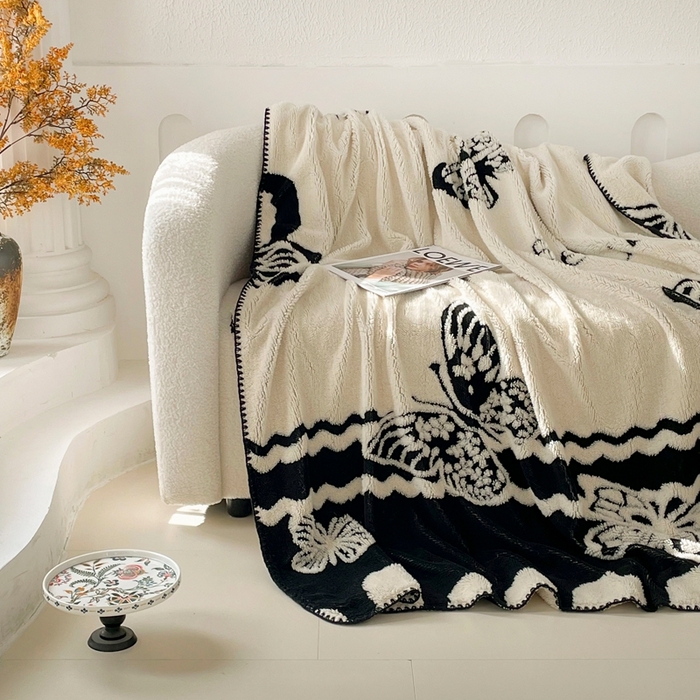 91家纺网 家纺一手货源 找家纺 晚爱家纺（原晚安家居） 2025新款跨境多功能盖毯沙发毯双面印花舒棉绒毛毯 黑蝴蝶