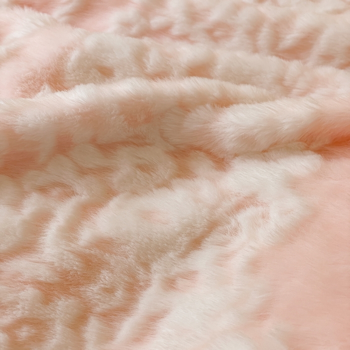 91家纺网 家纺一手货源 找家纺 金爱家 2025新款全消光牛奶绒A类纯色獭兔毛绒立体牛奶绒四件套 兔毛百合花粉色
