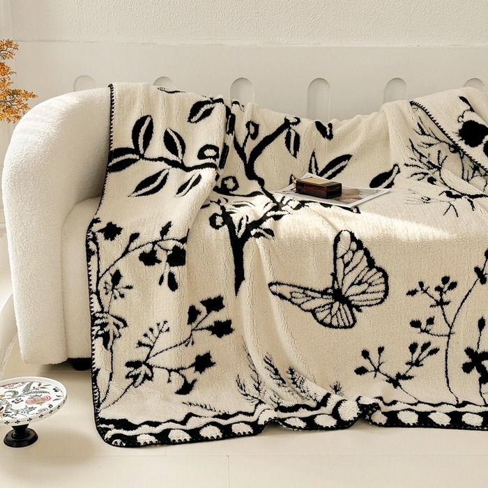 91家纺网 家纺一手货源 找家纺 晚爱家纺（原晚安家居） 2025新款跨境多功能盖毯沙发毯双面印花舒棉绒毛毯 蝴蝶树