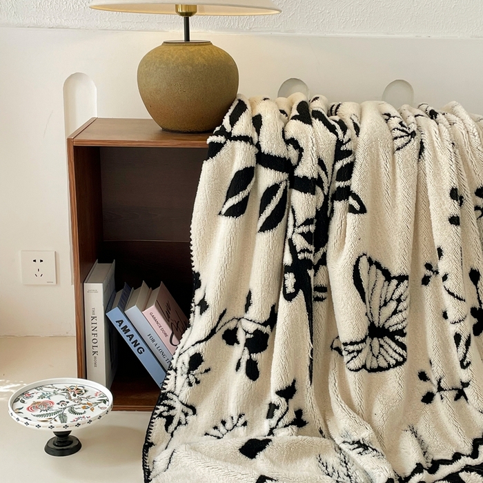 91家纺网 家纺一手货源 找家纺 晚爱家纺（原晚安家居） 2025新款跨境多功能盖毯沙发毯双面印花舒棉绒毛毯 蝴蝶树