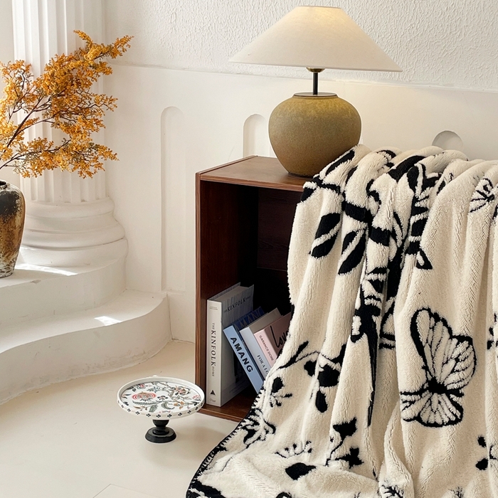 91家纺网 家纺一手货源 找家纺 晚爱家纺（原晚安家居） 2025新款跨境多功能盖毯沙发毯双面印花舒棉绒毛毯 蝴蝶树