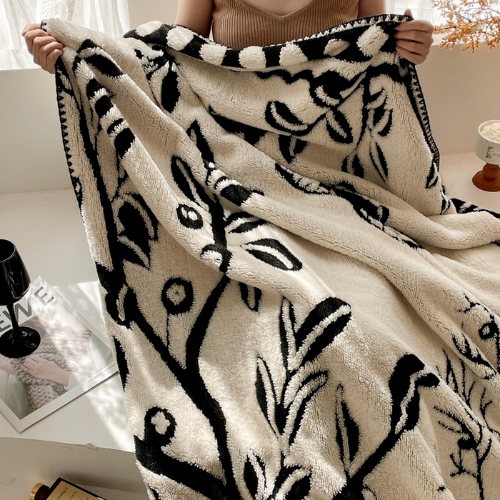 91家纺网 家纺一手货源 找家纺 晚爱家纺（原晚安家居） 2025新款跨境多功能盖毯沙发毯双面印花舒棉绒毛毯 蝴蝶树