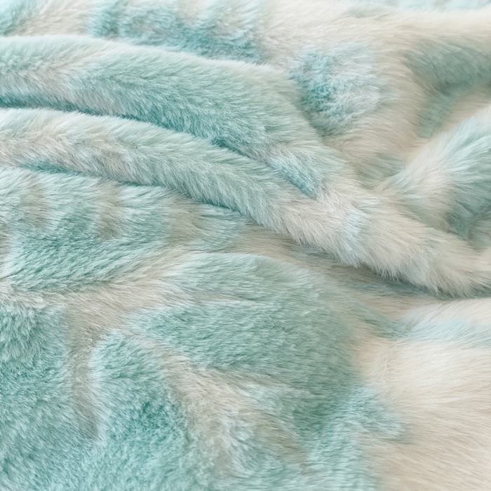 91家纺网 家纺一手货源 找家纺 金爱家 2025新款全消光牛奶绒A类纯色獭兔毛绒立体牛奶绒四件套 兔毛繁花绿色