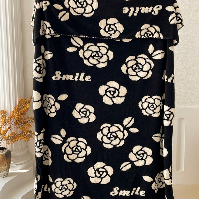 91家纺网 家纺一手货源 找家纺 晚爱家纺（原晚安家居） 2025新款跨境多功能盖毯沙发毯双面印花舒棉绒毛毯 山茶花