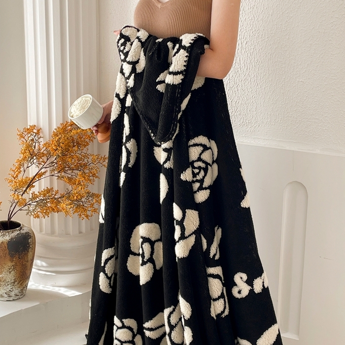 91家纺网 家纺一手货源 找家纺 晚爱家纺（原晚安家居） 2025新款跨境多功能盖毯沙发毯双面印花舒棉绒毛毯 山茶花