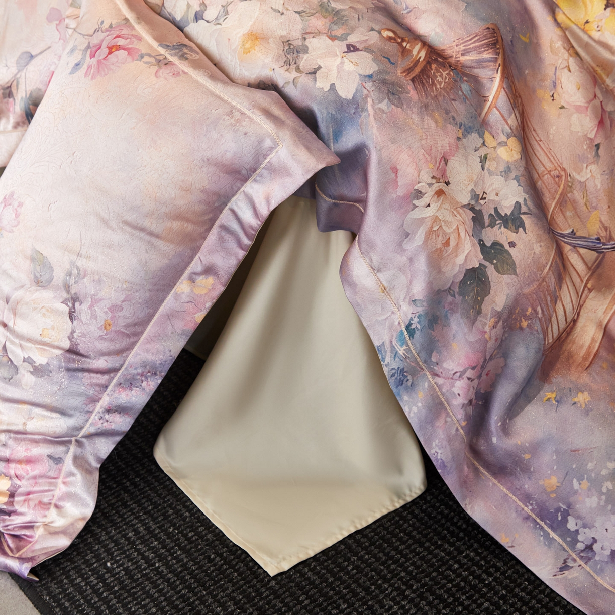 91家纺网 家纺一手货源 找家纺 莱欧纳家纺 2025新款金丝线提花四件套 花伊梦-紫