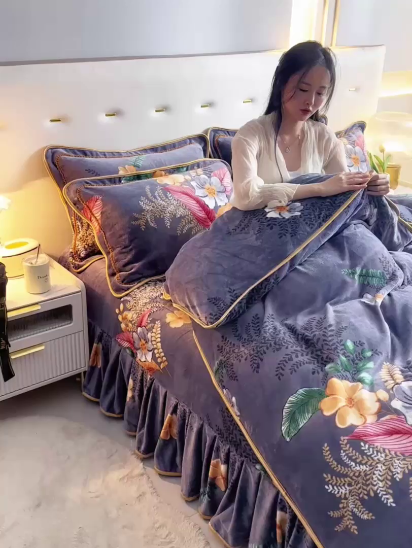 91家纺网 家纺一手货源 找家纺 贝诗梦 2025直播8.5斤高克重牛奶绒金貂法莱绒保暖四件套 盛宴花开