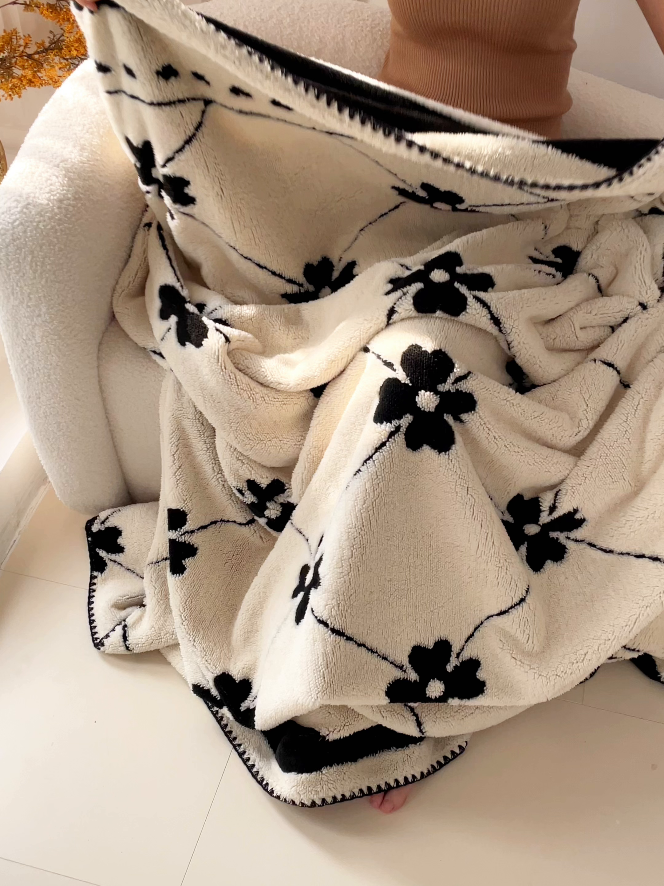 91家纺网 家纺一手货源 找家纺 晚爱家纺（原晚安家居） 2025新款跨境多功能盖毯沙发毯双面印花舒棉绒毛毯 四叶草