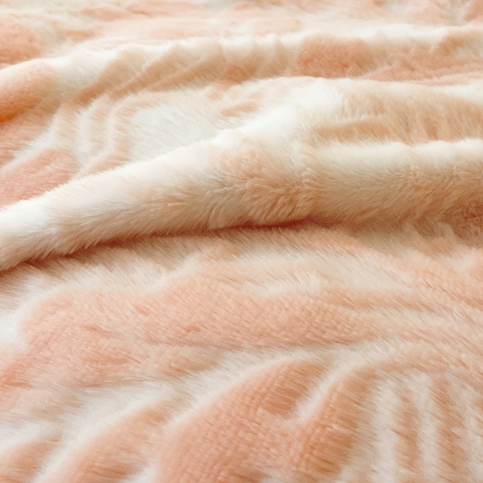 91家纺网 家纺一手货源 找家纺 金爱家 2025新款全消光牛奶绒A类纯色獭兔毛绒立体牛奶绒四件套 兔毛罗蒂曼玉色