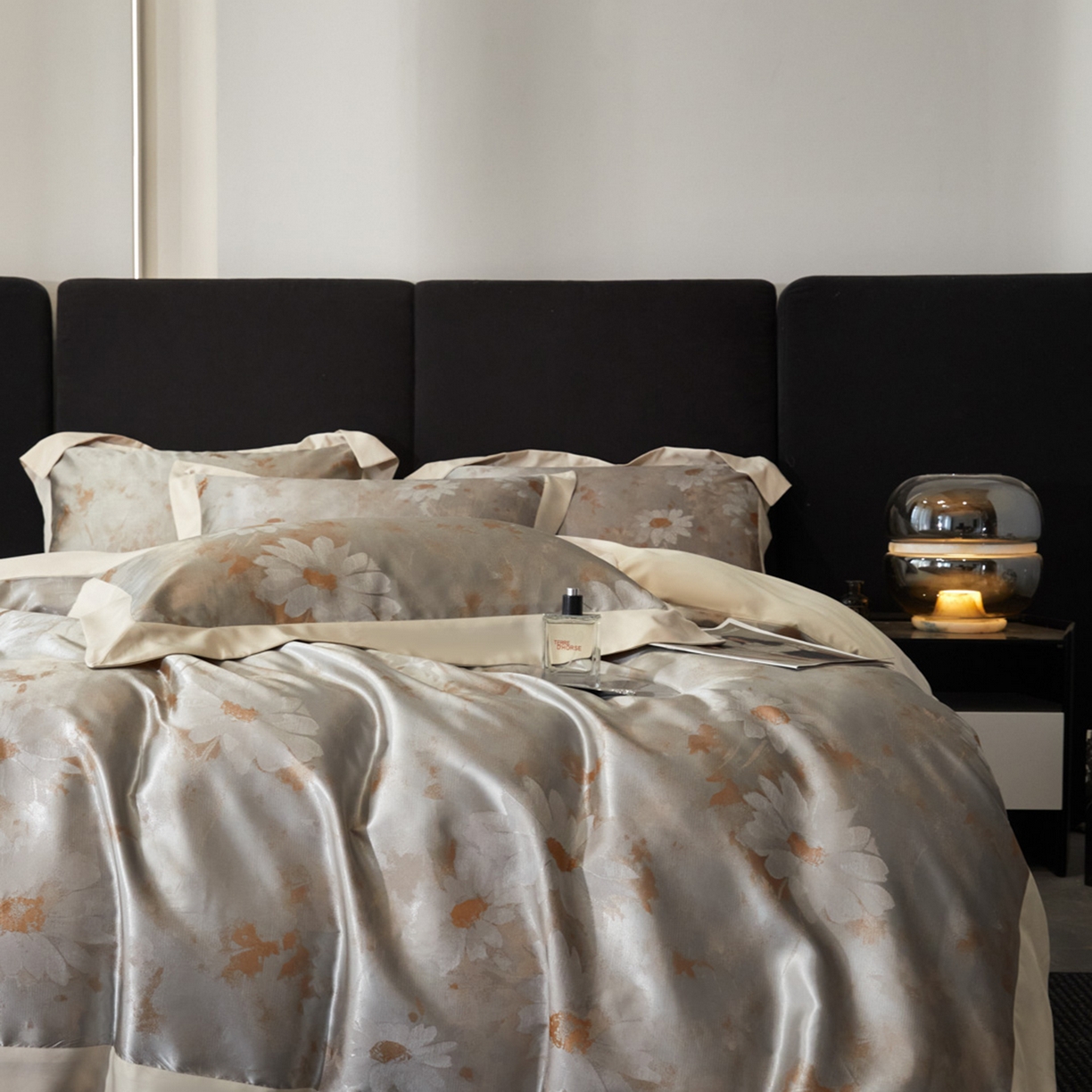 91家纺网 家纺一手货源 找家纺 莱欧纳家纺 2025新款质感多色提花四件套 克罗花雨