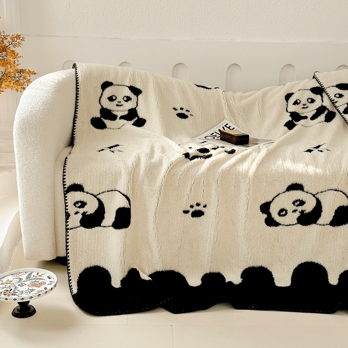 91家纺网 家纺一手货源 找家纺 晚爱家纺（原晚安家居） 2025新款跨境多功能盖毯沙发毯双面印花舒棉绒毛毯 小熊猫