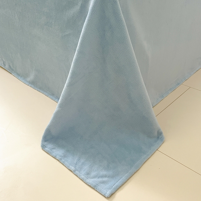 91家纺网 家纺一手货源 找家纺 金爱家 2025新款全消光牛奶绒A类纯色獭兔毛绒立体牛奶绒四件套 兔毛印花-水光蓝