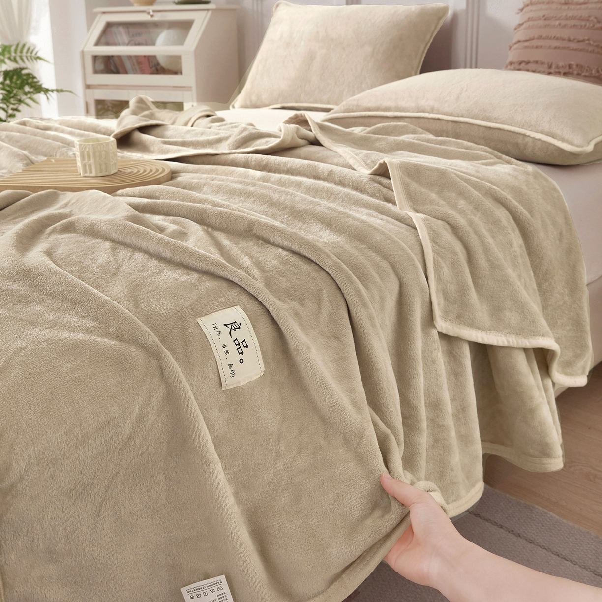 91家纺网 家纺一手货源 找家纺 肖恩毯业 2025新款高克重日式良品牛奶绒毛毯盖毯办公室休闲毯跨境专供外贸出口 复古棕